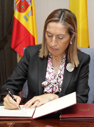 La ministra de Fomento, Ana Pastor.