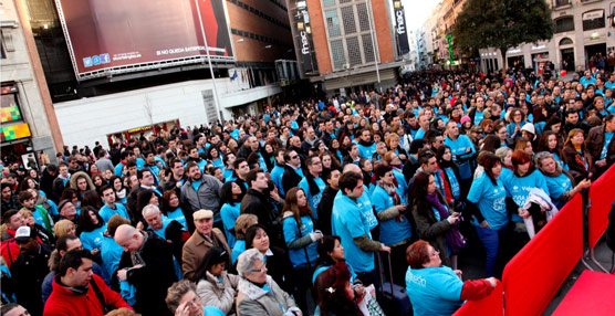 Callao City Lights ha organizado un sorteo en la Plaza de Callao con motivo de la convención de Viajes Carrefour.