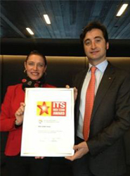 El premio fue recogido por Camilla von Guggenberg, directora de Marketing y Ventas Área La Gomera, y Sebastián Cerezo, director general de Fred. Olsen, S.A. 