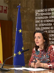 Elisa Cruz.