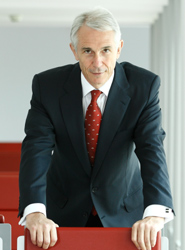 El director general y consejero delegado de IATA, Tony Tyler.