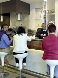 Según el subsector de actividad, la mayoría de las empresas turísticas andaluzas (77%) están dedicadas a la restauración. Fuente: Junta de Andalucía.