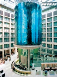 Lobby del Radisson Blu Hotel Berlin.