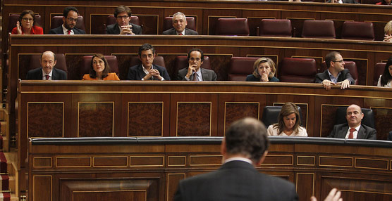 El grupo socialista aboga por mejorar la regulación para favorecer una competencia efectiva entre empresas.