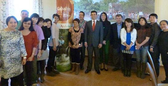 El grupo de agentes de viajes indonesios que se han interesado por la oferta congresual de Sevilla.