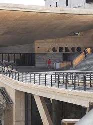 Entrada al Palacio de Congresos 'El Greco' de Toledo.