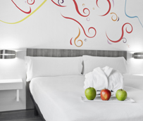 Accor analiza los criterios prioritarios y las expectativas de las mujeres que viajan por negocio a la hora de elegir un hotel