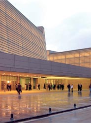 Entrada al Palacio Kursaal.