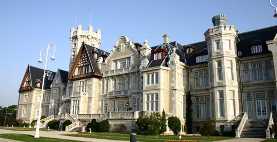 El Palacio de la Magdalena, uno de los espacios de reuniones más demandados de Santander.