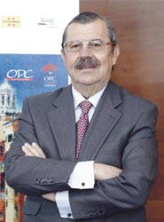 El presidente de la Federación OPC España, Vicente Serrano.