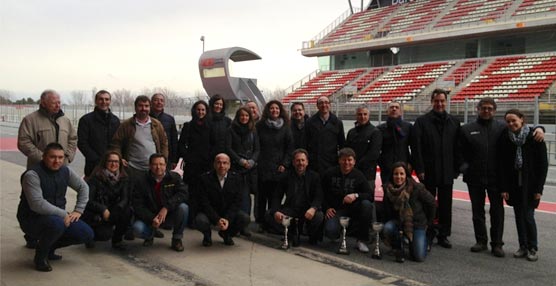 Los miembros fundadores del Lloret Convention Bureau y Lloret Turismo visitan las instalaciones del circuito.