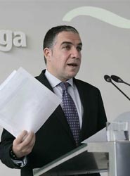 El presidente del Patronato de Turismo y de la Diputación de Málaga, Elías Bendodo, en la presentación del plan.