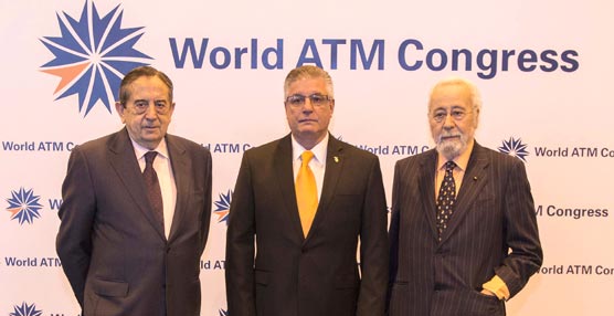 El director general de Ifema, Fermín Lucas, junto a Peter F. Dumont y Luis Eduardo Cortés.