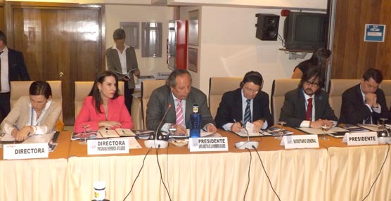 La presentación del Informe con Ana Larrañaga, Yolanda Perdomo, Miguel Mirones, Talef Rifai, Jesús María Merino y Carlos Vogeler.