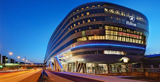El Hilton Frankfurt Airport está excelentemente ubicado junto al aeropuerto de la ciudad alemana.