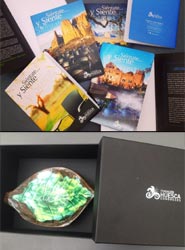 Los nuevos cuadernillos para delegados y el regalo para los presidentes de los congresos.