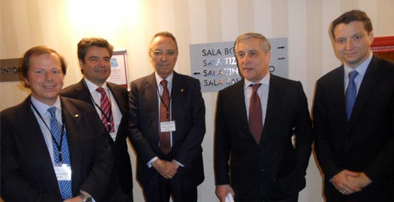Delegación Española con el Vicepresidente de la Unión Europea y Comisario de Turismo Antonio Tajani. Fuente: Cehat.
