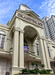 Exterior del Grand Palace Kemayoran, en Jakarta.