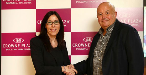 María José Martínez, directora de ventas y marketing de Crowne Plaza Barcelona Fira Center, con Víctor Blanes, director de marketing de The Project Music Company.