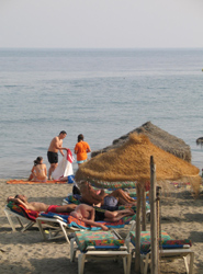 Espa&ntilde;a superar&aacute; entre julio y septiembre los cerca de 23 millones de turistas que recibi&oacute; en el mismo periodo de 2013