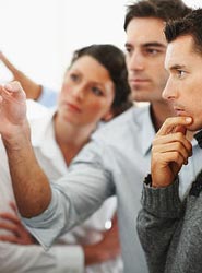 El objetivo del club es mejorar las relaciones personales y el futuro profesional de los asistentes.
