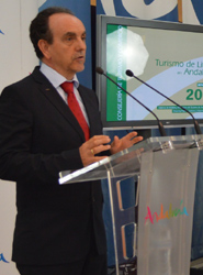 El consejero de Turismo y Comercio de la Junta, Rafael Rodríguez.
