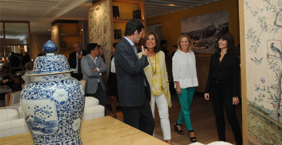La alcaldesa durante su visita al hotel Urso.