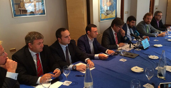 Rueda de prensa de Fahat sobre el decreto andaluz de viviendas de uso turístico.