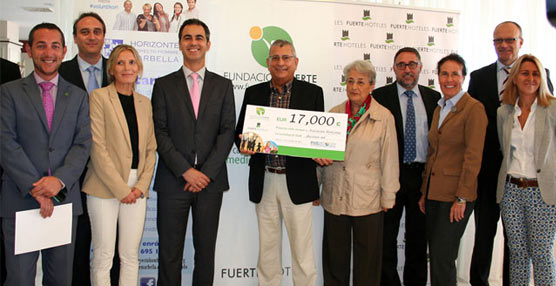 Los directores de Fuerte Hoteles junto a Luis Domingo López, de Horizonte, e Isabel García, presidenta de Grupo El Fuerte.