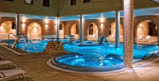 El claustro del Hotel Balneario Villa de Olmedo.