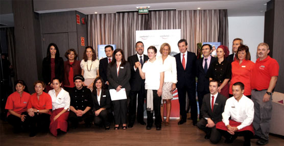 La consejera de Empleo de Madrid visita Confortel Suites, primer Centro Especial de Empleo del sector en Espa&ntilde;a