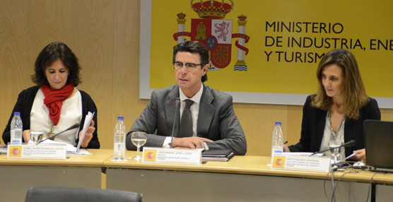 El ministro Soria destaca la &lsquo;extraordinaria coyuntura tur&iacute;stica&rsquo; e insiste en que el Sector es &lsquo;de crucial importancia&rsquo; para la econom&iacute;a
