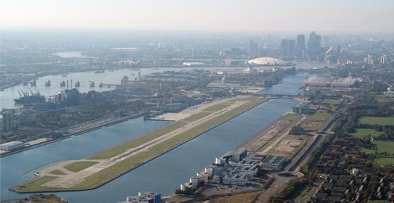 El London City Airport, ubicado junto a los principales centros financieros de Londres.