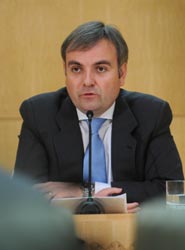 Enrique Núñez, portavoz del equipo de gobierno, explicando el Plan Especial.