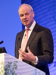 El presidente y consejero delegado de WTTC, David Scowsill.