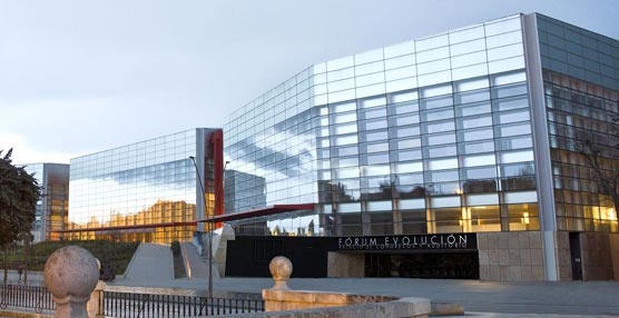 Fachada principal del Fórum Evolución de Burgos.