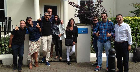 Algunos de los miembros del equipo de Madrid en su visita a la TRO Holland House de Londres.