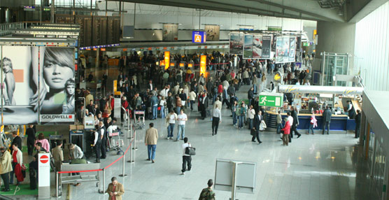 Barajas y El Prat se encuentran entre los diez aeropuertos con mayor tr&aacute;fico de viajeros de la Uni&oacute;n Europea