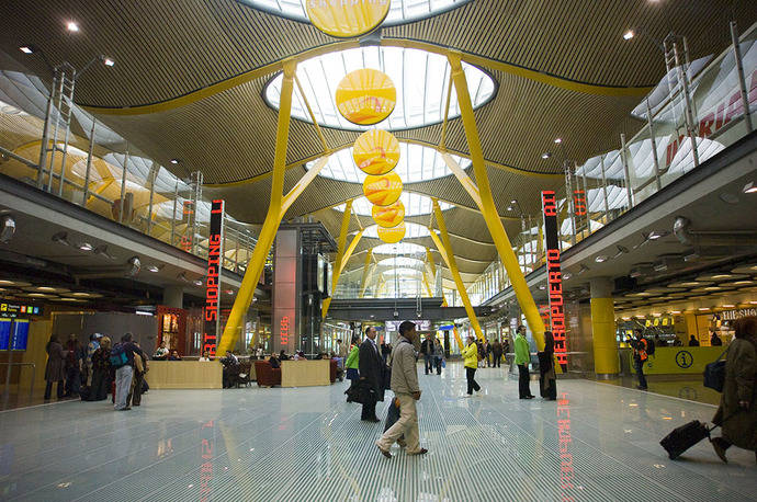 Aena recibe un 8% más de viajeros internacionales