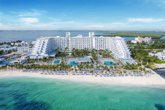 RIU completa la reforma del Riu Caribe y lleva sus fiestas a Cancún