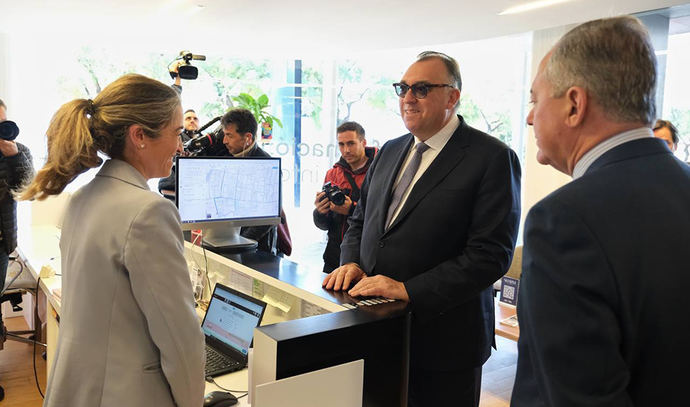 Turismo y Sevilla trabajarán para la promoción en las Oficinas de Turismo