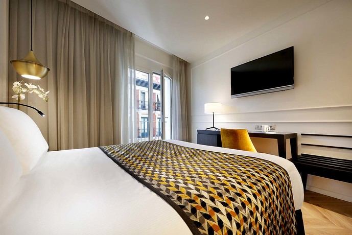 Las pernoctaciones en establecimientos hoteleros disminuyen un 86,5% en febrero