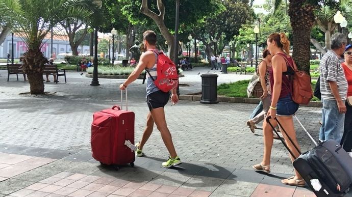 Turistas de viaje.