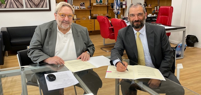 Renfe y Amazon firman un acuerdo de colaboración