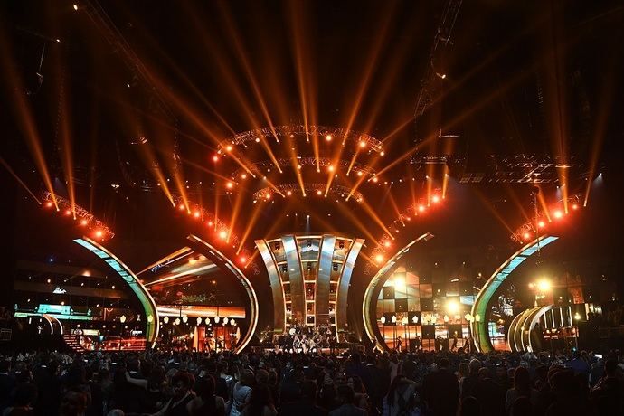 iryo, tren oficial y patrocinador de la 24ª Entrega Anual del Latin GRAMMY®
