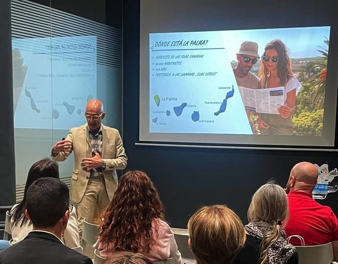B travel firma un acuerdo con Cabildo de La Palma para promocionar la isla