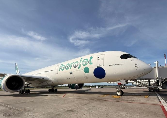 Iberojet cruza por primera vez el Pacífico y se afianza en el largo radio