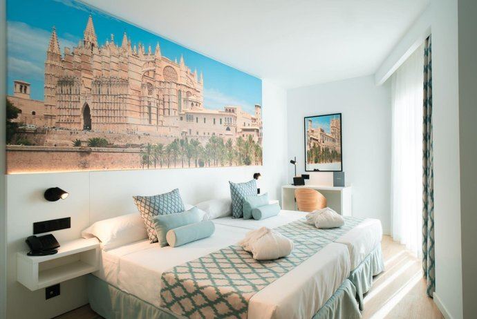 El hotel Villa España de Benidorm contará con más de un millar de piezas de arte