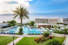 Piscina del hotel.