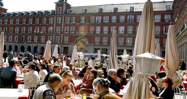 Los trabajadores en el sector del turismo aumentan un 3,5%